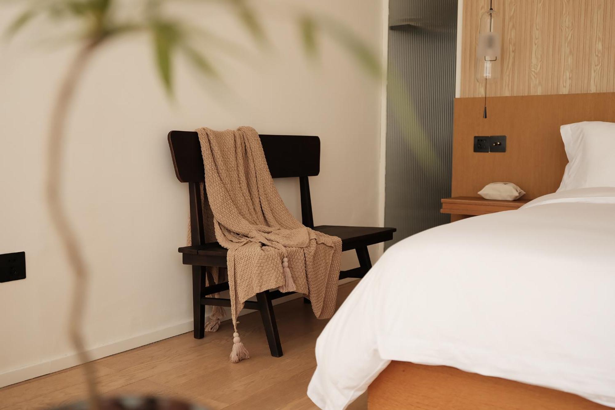 Guilin Bonjour Boutique Hotel- Free Pick Up Service Over 3 Nights Room photo