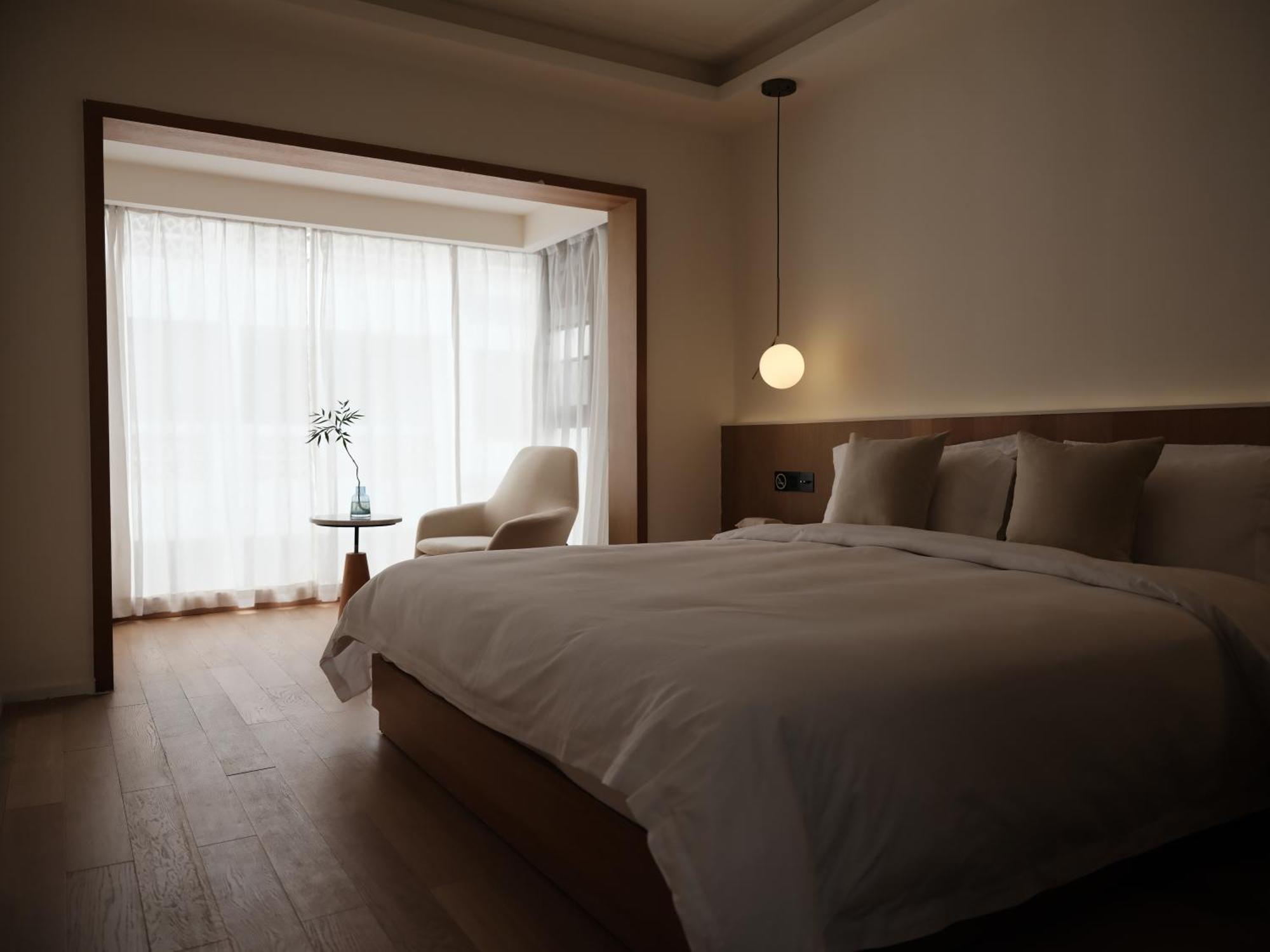 Guilin Bonjour Boutique Hotel- Free Pick Up Service Over 3 Nights Exterior photo