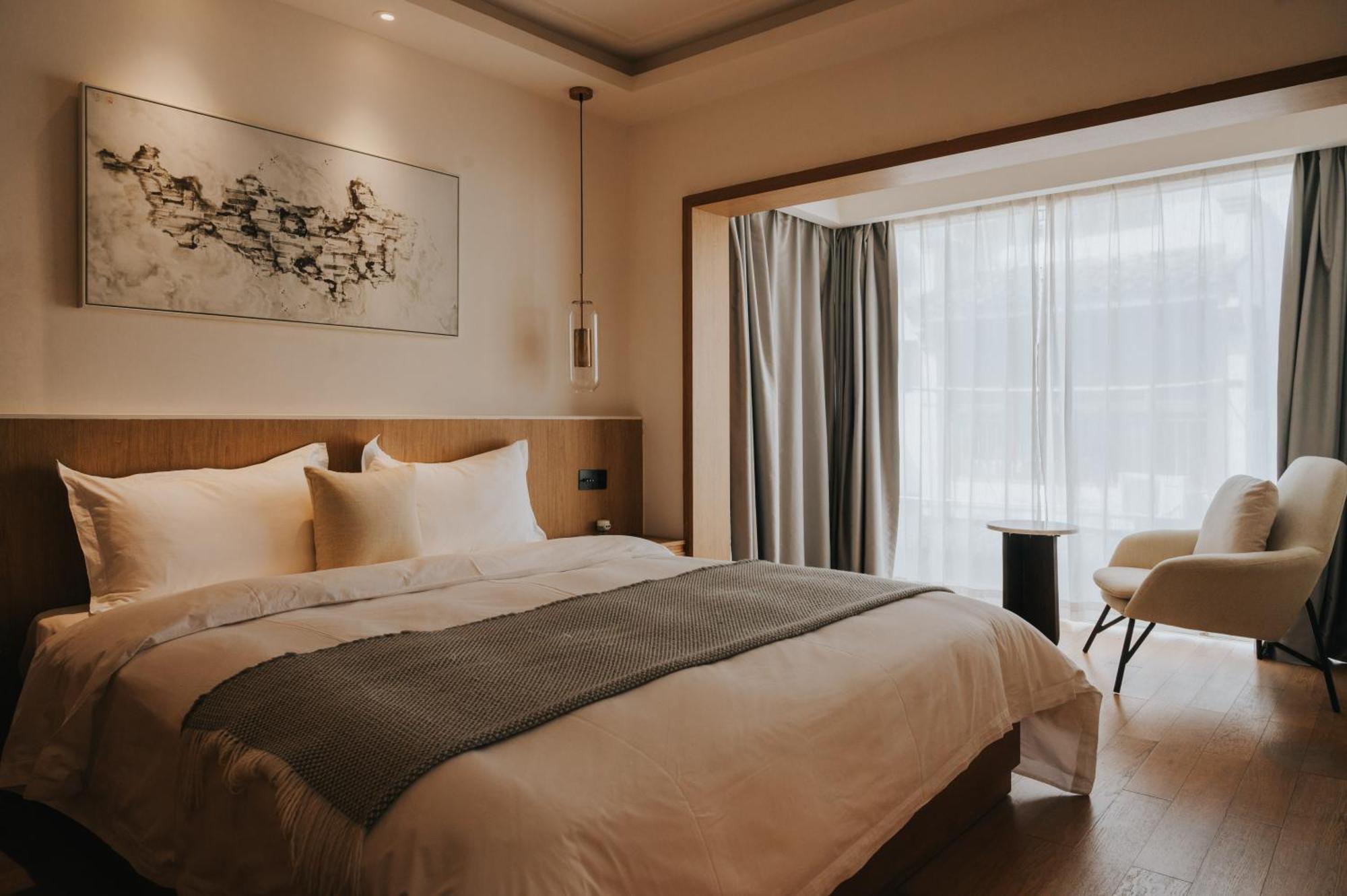 Guilin Bonjour Boutique Hotel- Free Pick Up Service Over 3 Nights Exterior photo