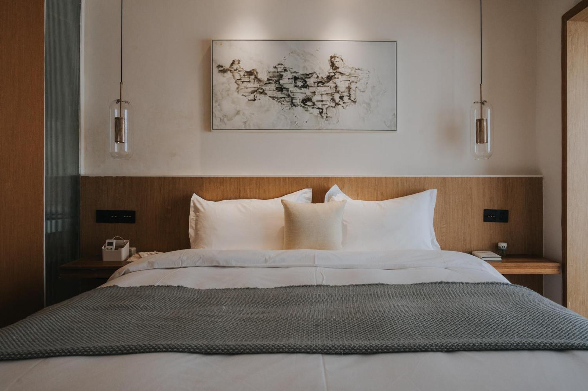 Guilin Bonjour Boutique Hotel- Free Pick Up Service Over 3 Nights Exterior photo